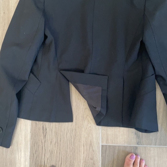 COPY - Theory black blazer Size 2 w/ two front pockets - Picture 11 of 12